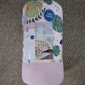 Pink Floral Twin Comforter Set